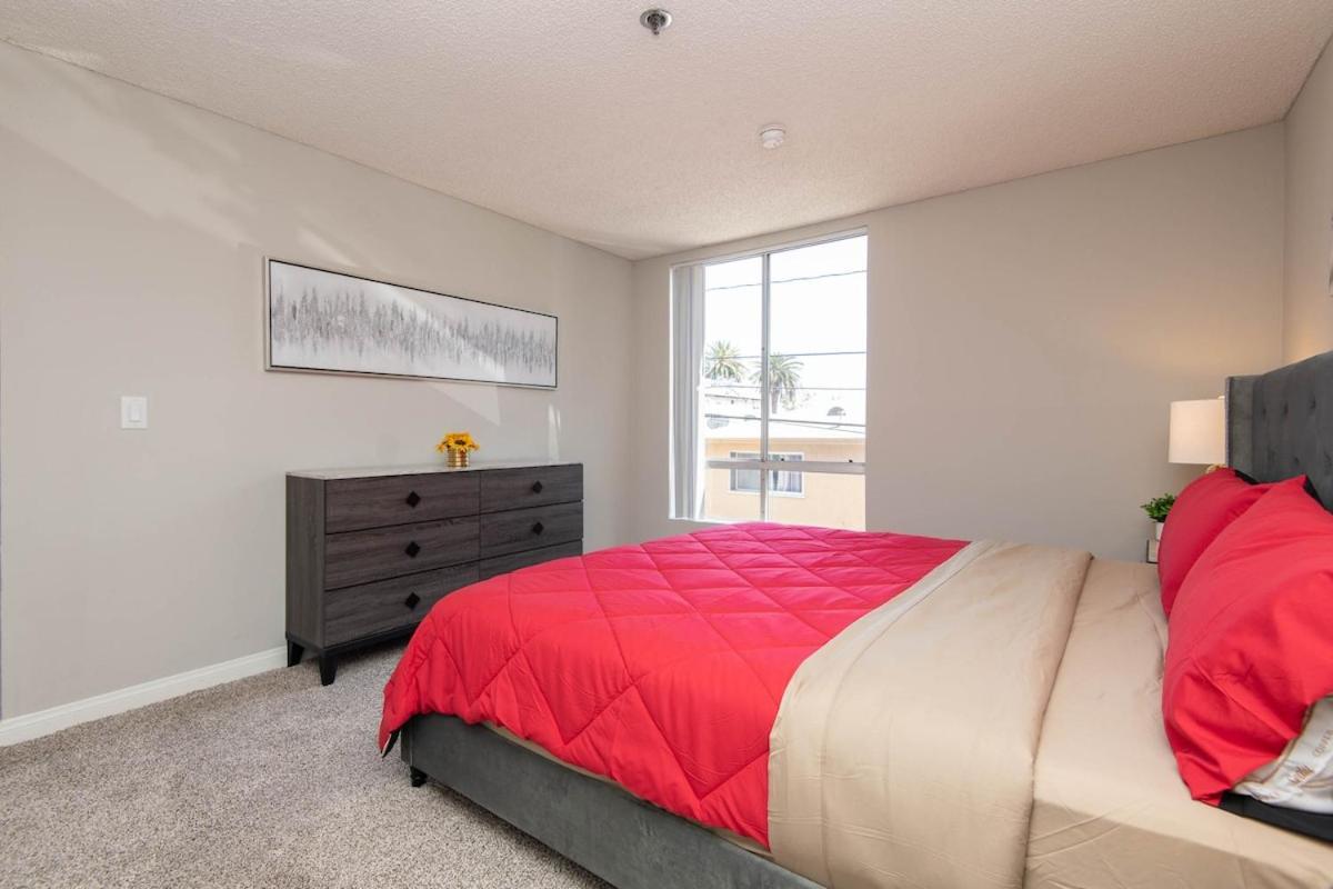 Apartment Hollywood Luxe 2br With Rooftop Pool And Breathtaking Views